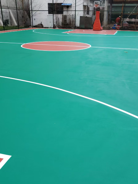 达川 球场长期使用易出现地面开裂
